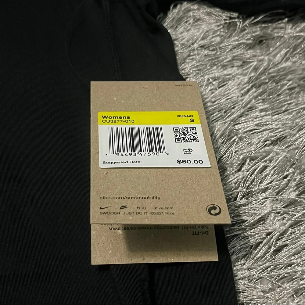 Nike Womens Element Long Sleeve Running Sweatshirt Size Small (CU3277-010) - Picture 6 of 6